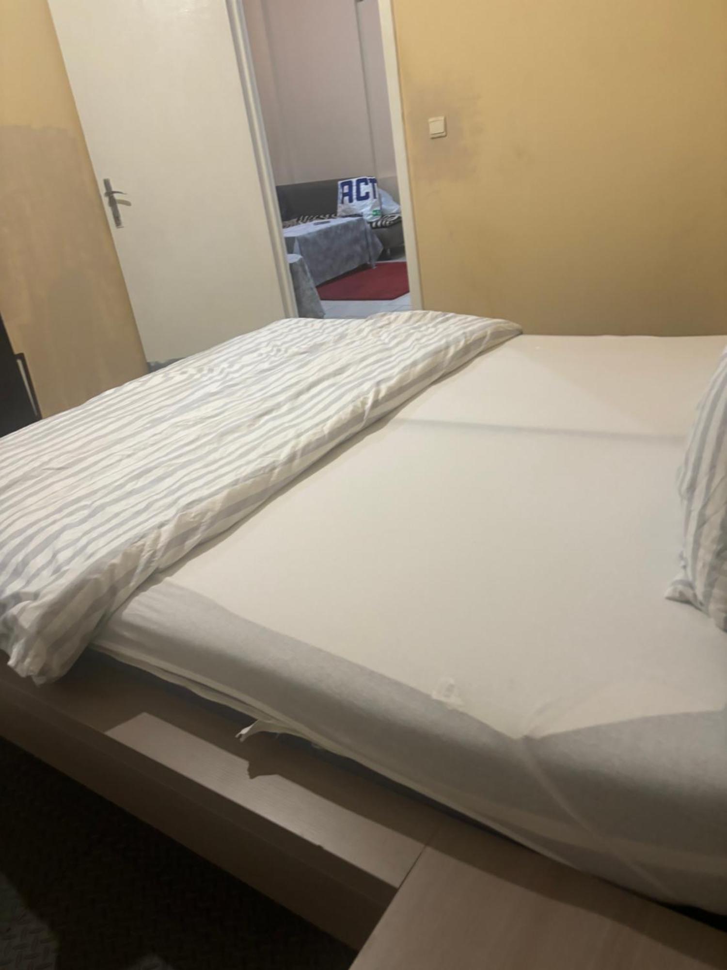 בריסל Apartment For Rent מראה חיצוני תמונה